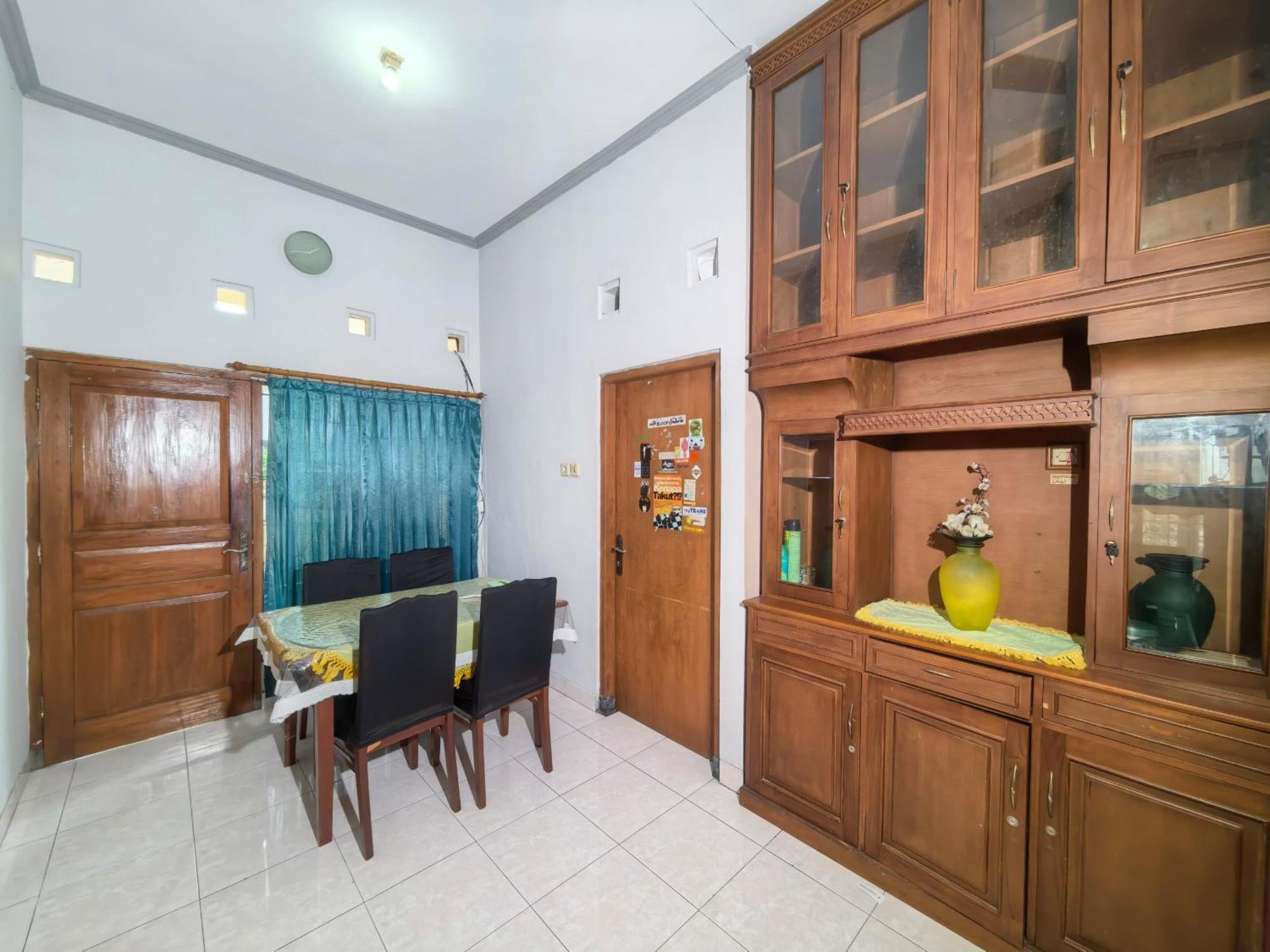 Mutiara Babarsari Homestay Jogja Yogyakarta Buitenkant foto